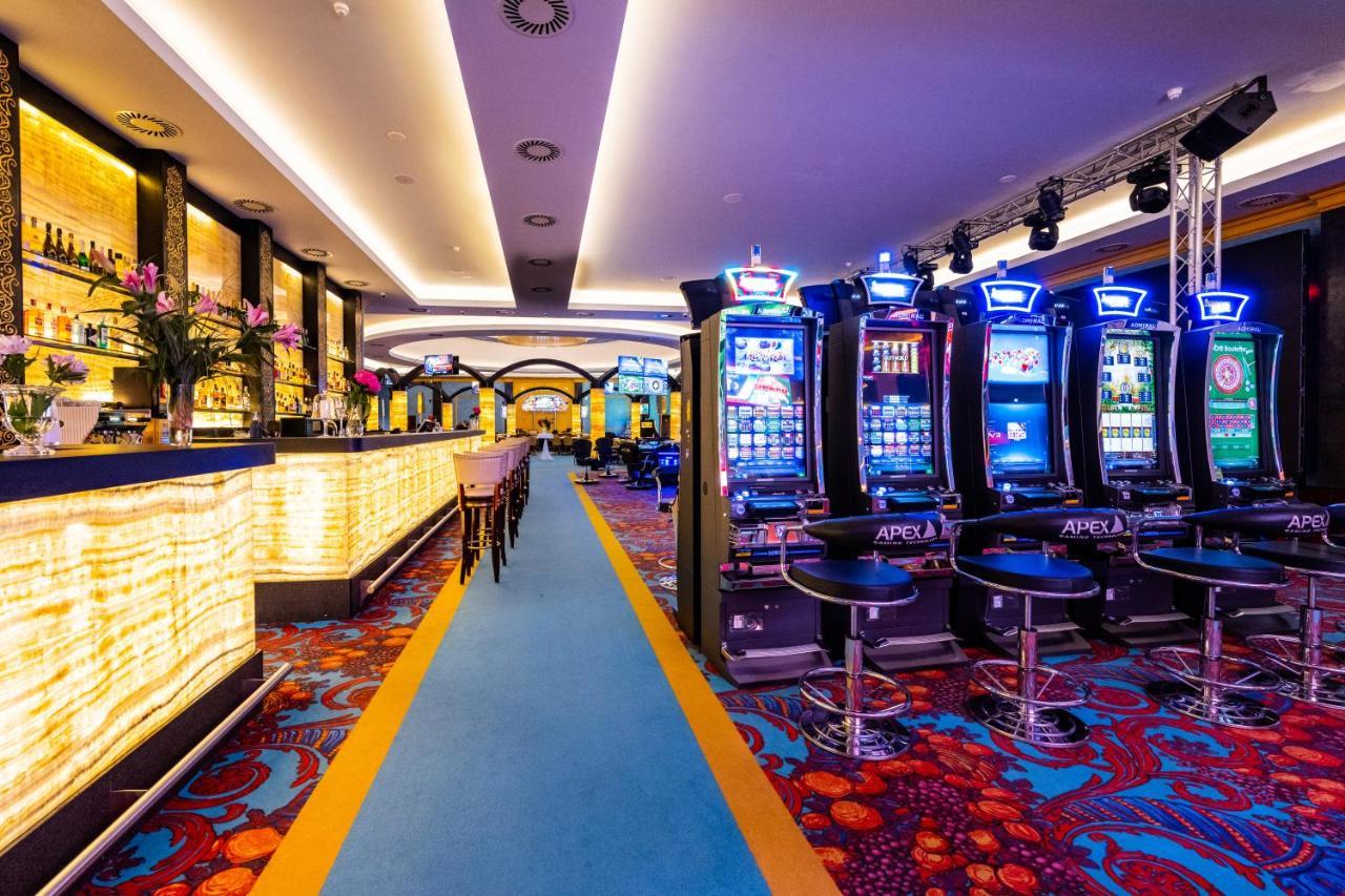 Imperial Casino Strazny Hotel Strázny Exterior foto